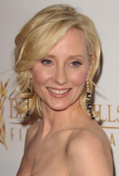 ANNE HECHE