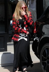 AVRIL LAVIGNE