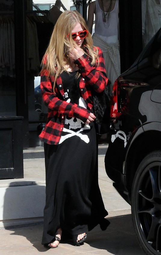 AVRIL LAVIGNE
