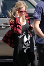 AVRIL LAVIGNE