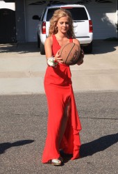 CAROLINE SUNSHINE