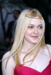 DAKOTA FANNING