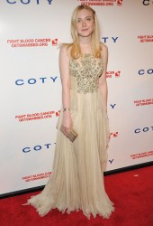 DAKOTA FANNING