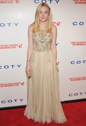 DAKOTA FANNING