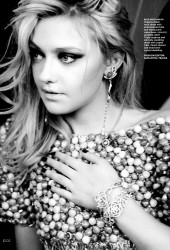 DAKOTA FANNING