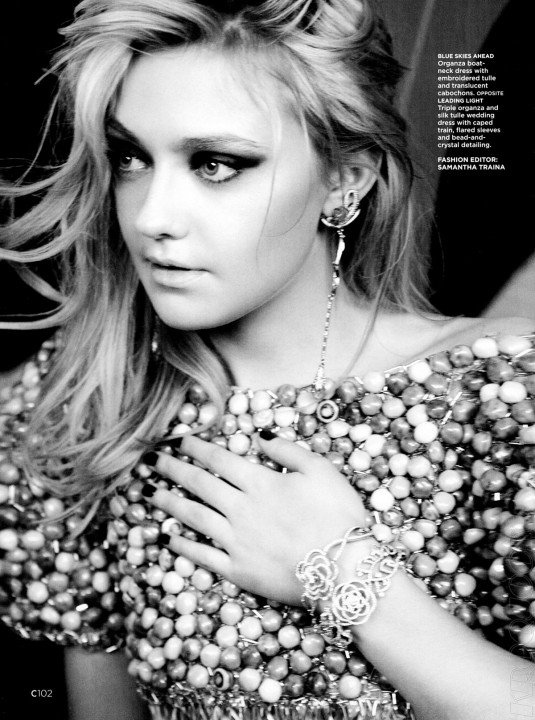 DAKOTA FANNING