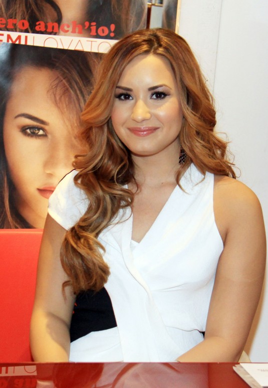DEMI LOVATO