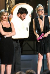 ELISHA CUTHBERT