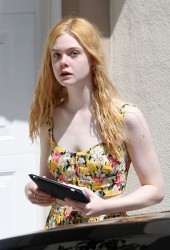 ELLE FANNING