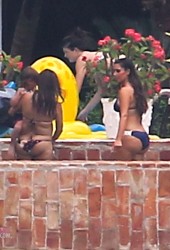 KIM KARDASHIAN and KHLOE KARDASHIAN