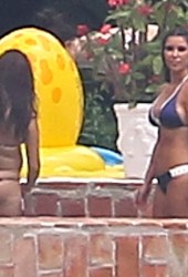 KIM KARDASHIAN and KHLOE KARDASHIAN