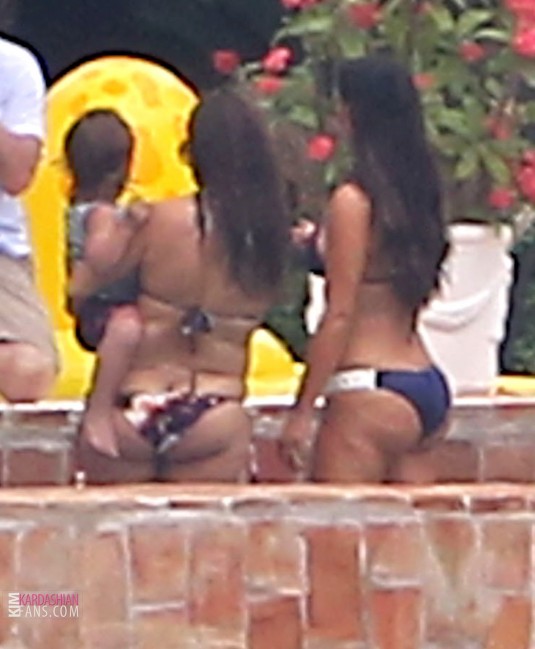KIM KARDASHIAN and KHLOE KARDASHIAN in Bikini KIM KARDASHIAN and KHLOE KARDASHIAN