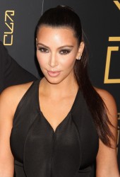 KIM KARDASHIAN