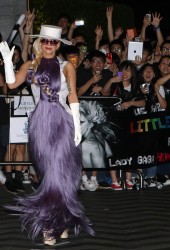 LADY GAGA