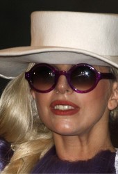 LADY GAGA