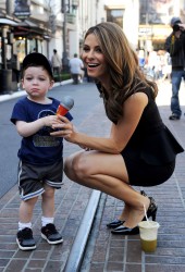 MARIA MENOUNOS