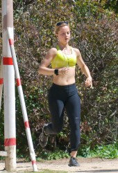 MENA SUVARI