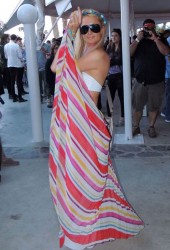 PARIS HILTON