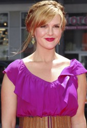 SARA RUE