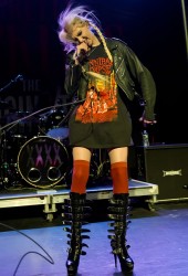 TAYLOR MOMSEN