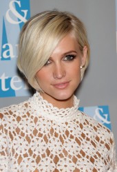 ASHLEE SIMPSON