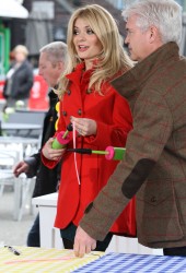 HOLLY WILLOUGHBY