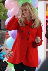 HOLLY WILLOUGHBY