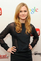 JULIA STILES