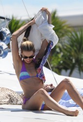 KAROLINA KURKOVA