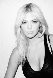 KATE UPTON