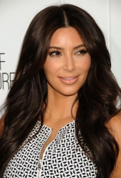 KIM KARDASHIAN
