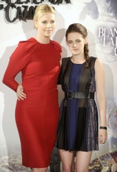 KRISTEN STEWART and Charlize Theron