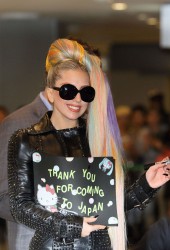 LADY GAGA