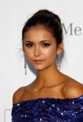 NINA DOBREV