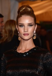 ROSIE HUNTINGTON WHITELEY