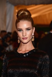ROSIE HUNTINGTON WHITELEY
