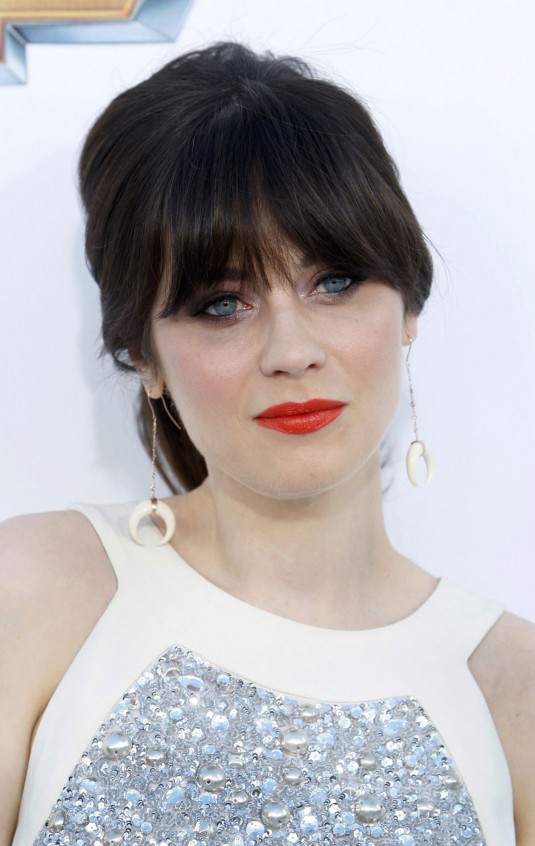 ZOOEY DESCHANEL at Billboard Music Awards ZOOEY DESCHANEL