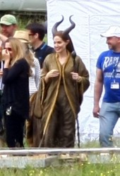 ANGELINA JOLIE