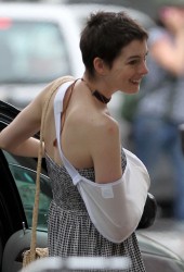 ANNE HATHAWAY