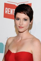 CHYLER LEIGH