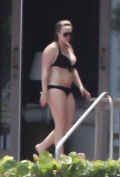 HILARY DUFF