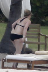 HILARY DUFF