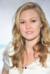 JULIA STILES