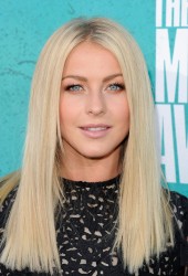 JULIANNE HOUGH