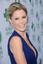 JULIE BOWEN