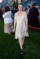 KELLY MACDONALD