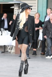LADY GAGA