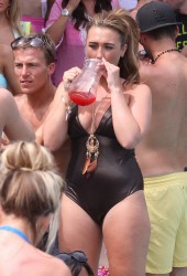 LAUREN GOODGER