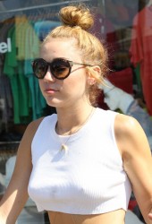 MILEY CYRUS