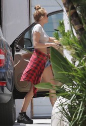 MILEY CYRUS